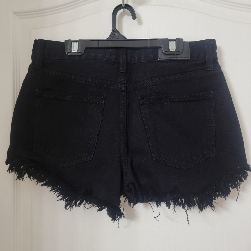 Pistola Size 26 Black Gigi Low Rise Cut Off Denim Frayed Hem Shorts, Like New - Picture 2 of 10